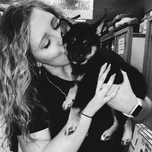 Meet your Posher, Abigail